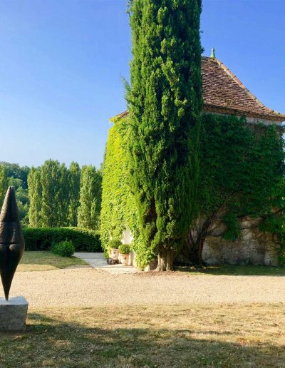 Large Headstand - Chateau Jurac, Bordeaux